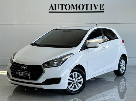 HYUNDAI HB20 1.6 COMFORT PLUS 16V FLEX 4P AUTOMÁTICO HYUNDAI HB20 1.6 COMFORT PLUS 16V FLEX 4P AUTOMÁTICO